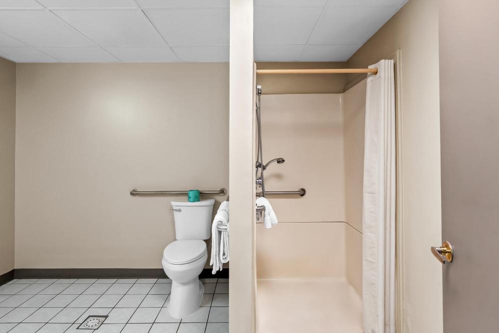 Red Carpet Inn and Suites
